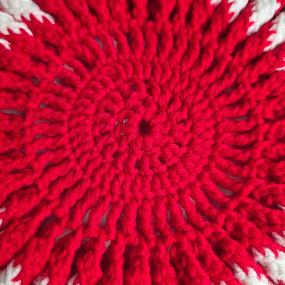 Vintage Handmade Crochet Swirl Centerpiece Christmas Holiday Red Green White
